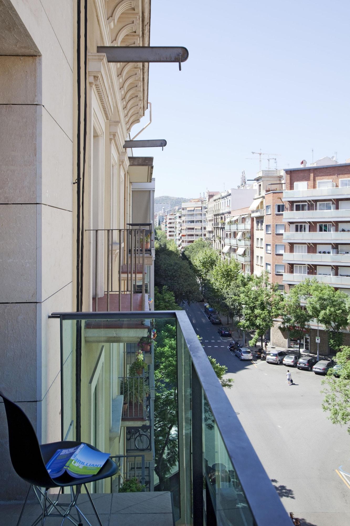 Ainb Sagrada Familia Apartments Barcelona Ngoại thất bức ảnh