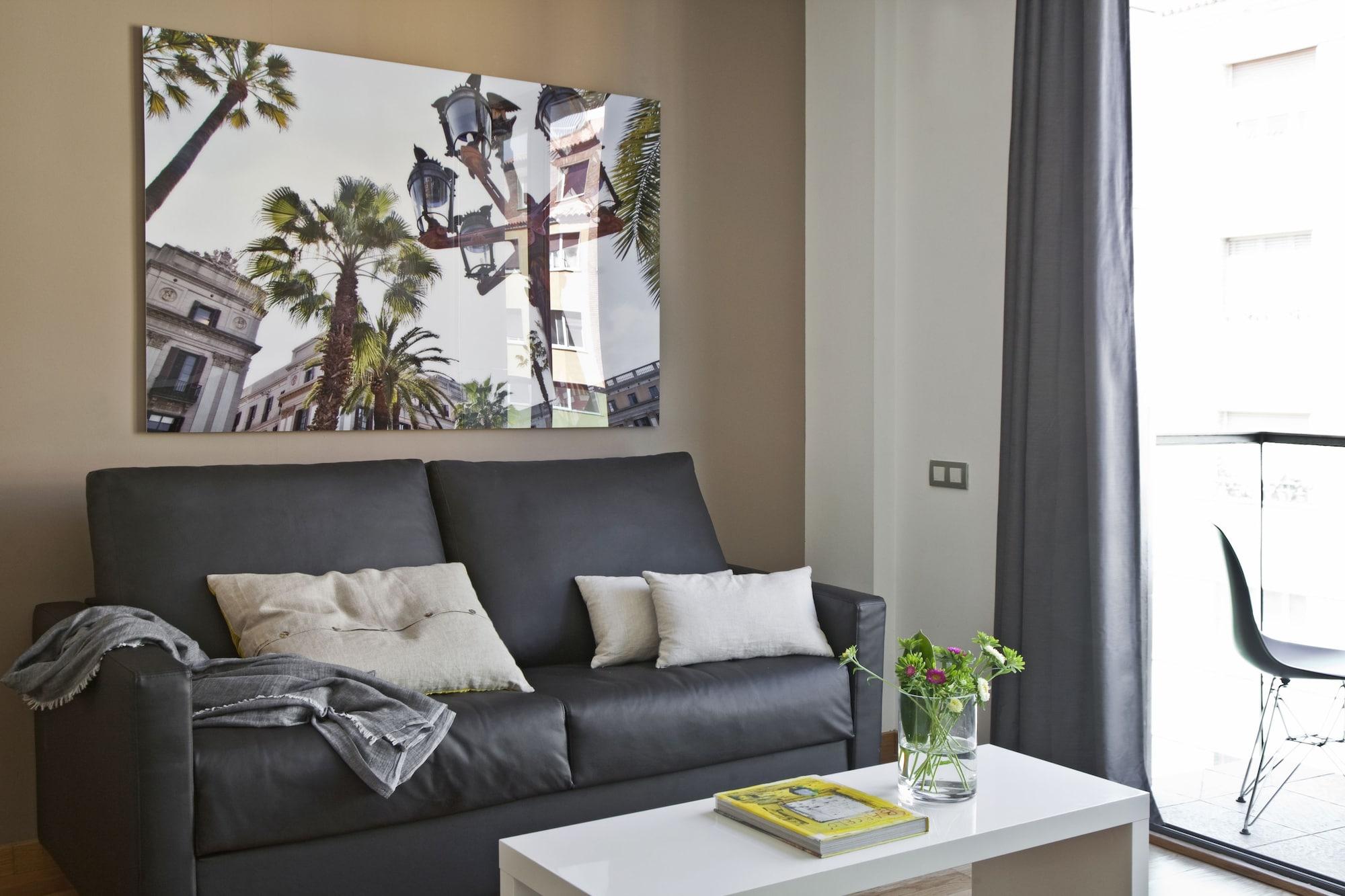 Ainb Sagrada Familia Apartments Barcelona Ngoại thất bức ảnh