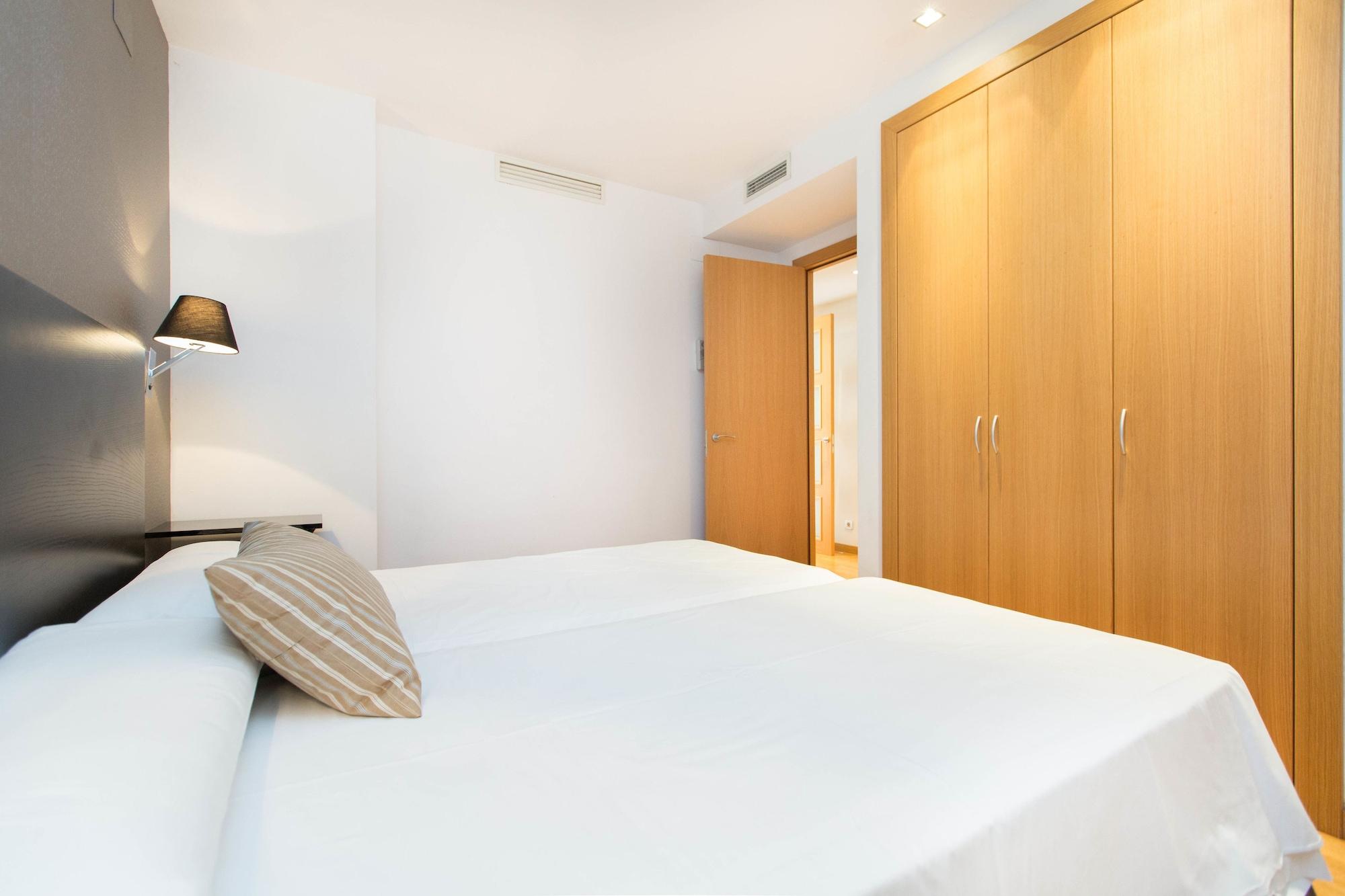 Ainb Sagrada Familia Apartments Barcelona Ngoại thất bức ảnh