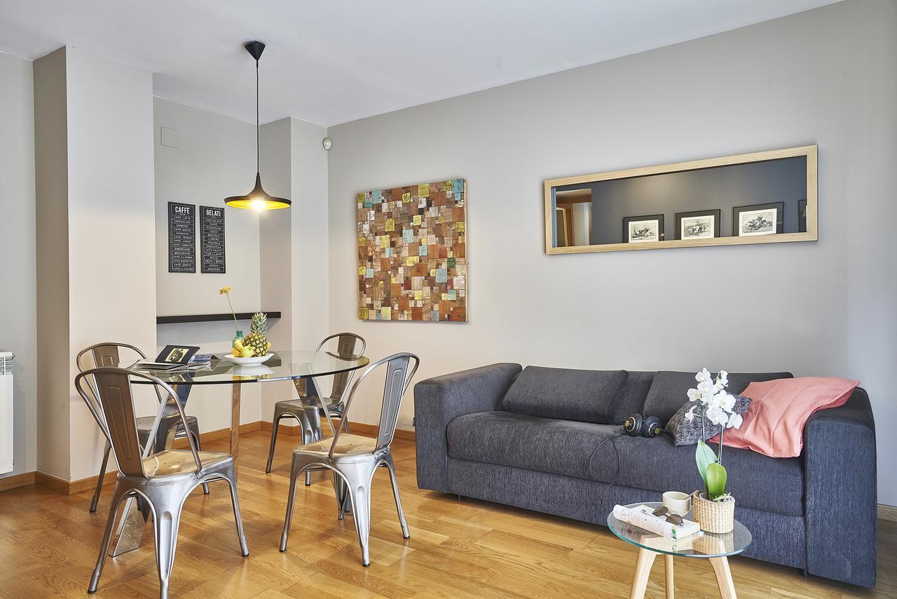 Ainb Sagrada Familia Apartments Barcelona Ngoại thất bức ảnh